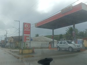 Litro da gasolina comum custa R$ 6,55 em Jacuípe