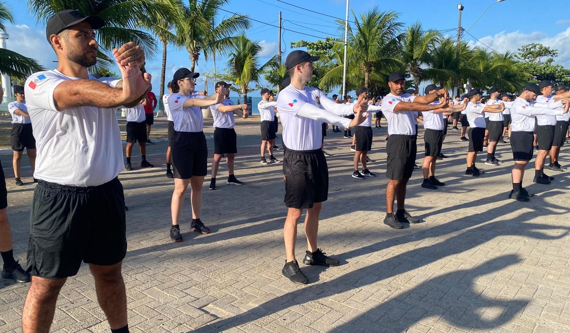 Futuros delegados da Polícia Civil iniciam preparação física com corrida na orla