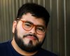 Jornalista alagoano Maylson Honorato estreia na ficção com ‘Bromélias Imaginárias’; livro está em pré-venda