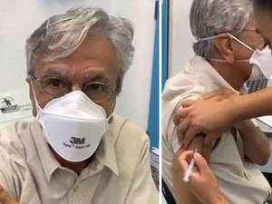 Caetano Veloso é vacinado contra covid-19 e celebra: 'Chegou a data'