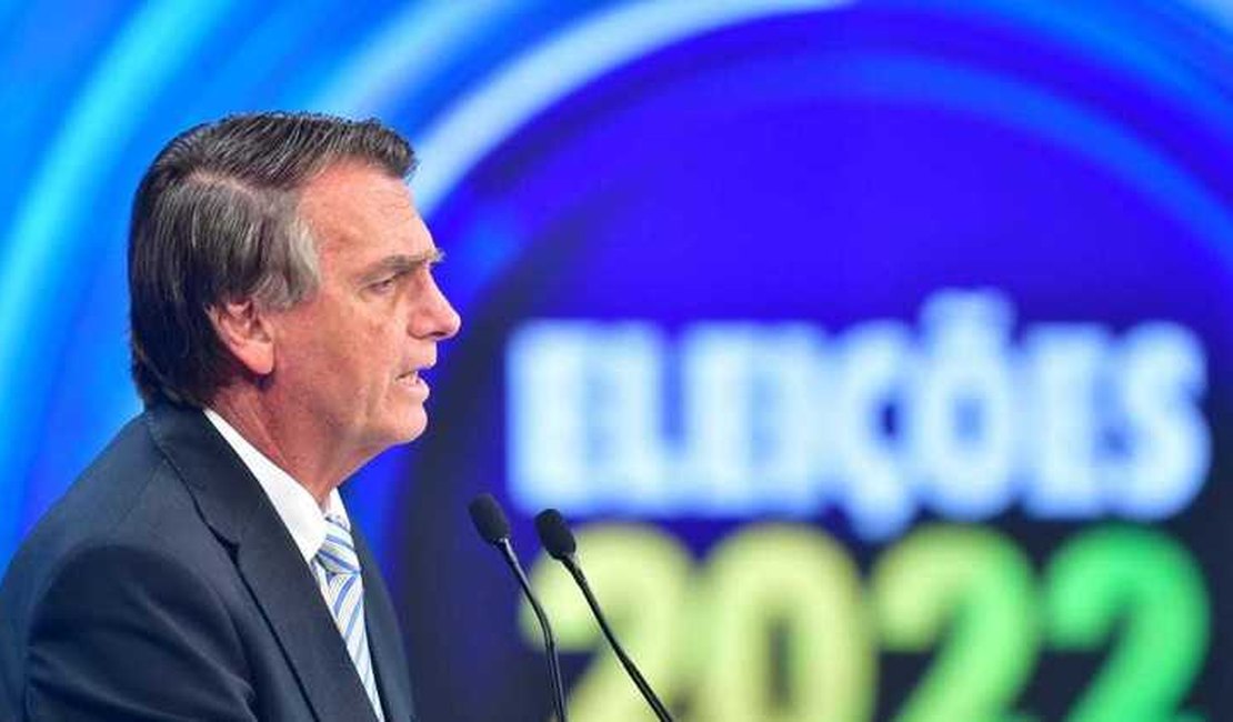 Banco Central vai aprimorar Pix para evitar fraudes, diz Bolsonaro