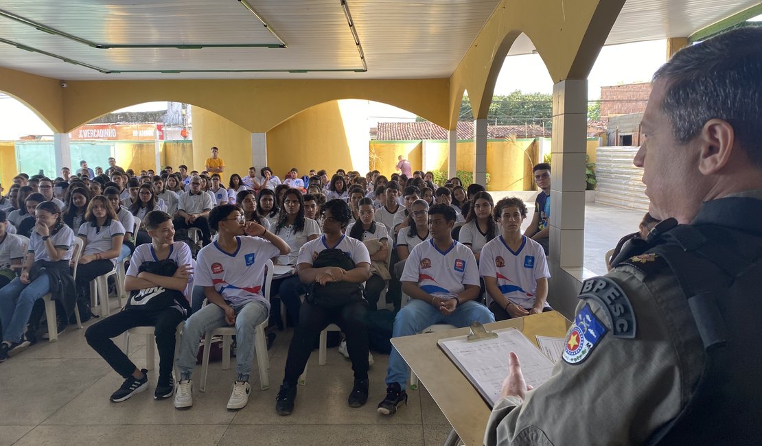 PM desenvolve ações preventivas através da Operação Paz nas Escolas