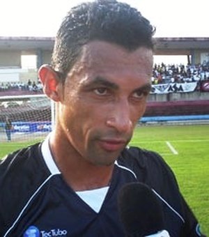 Zagueiro Edson Veneno deve voltar ao time titular do Murici na partida diante do ASA