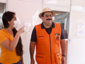 Professores aprovados em concurso tomam posse em Rio Largo