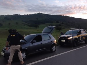 PRF prende motoristas por embriaguez ao volante e por clonagem de veículo 