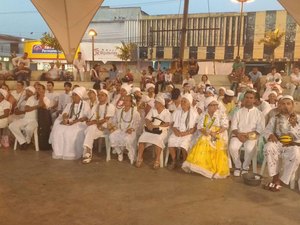 Homens invadem terreiro, roubam celulares e agridem babalorixá 