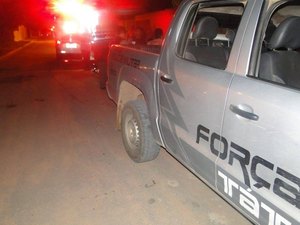 Homens encapuzados  executam idoso