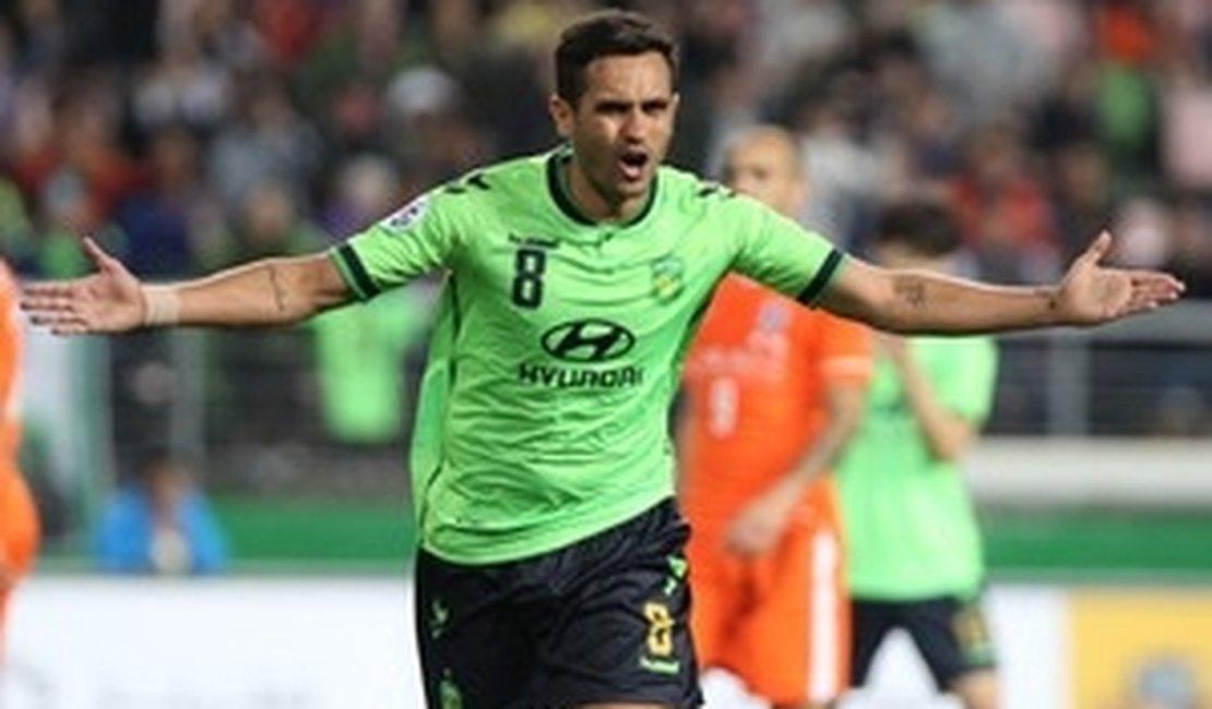 Ceará acerta contratação do meia alagoano Eninho