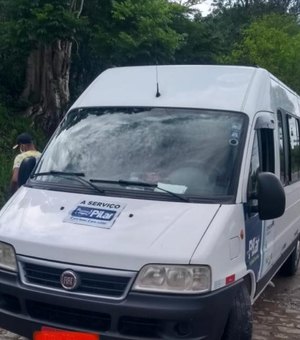 Veículo da Prefeitura de Pilar é flagrado realizando transporte intermunicipal 