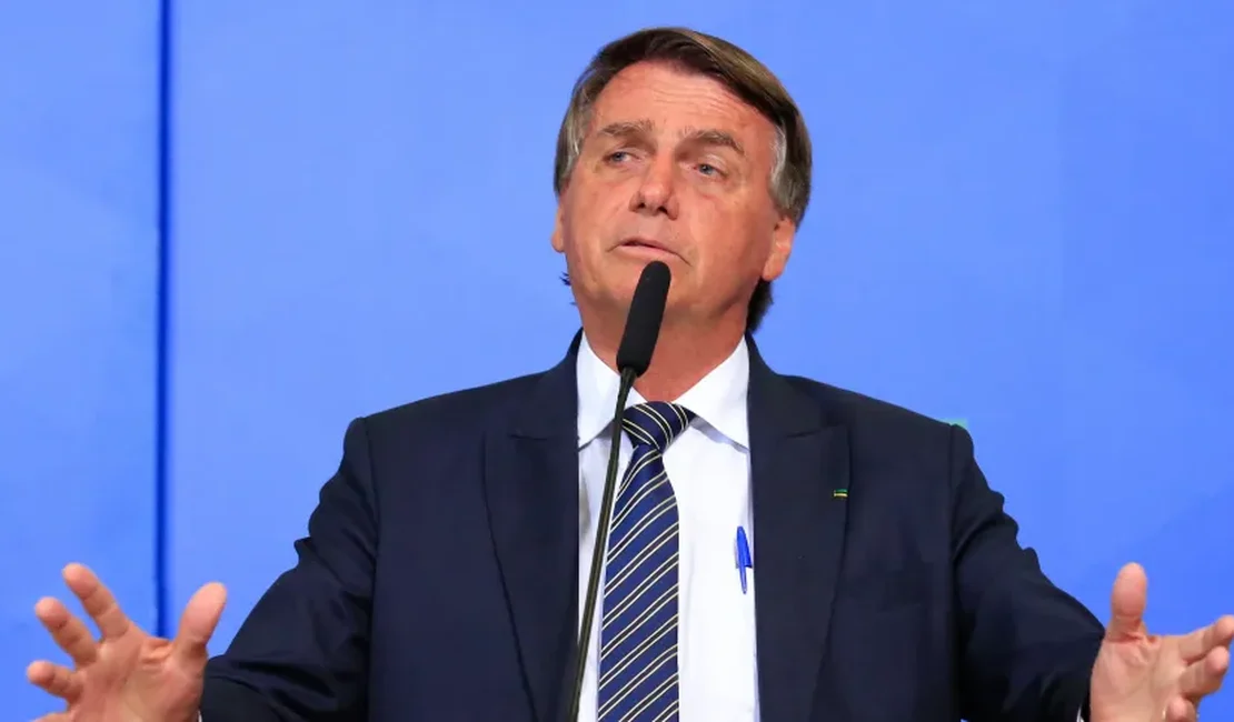 “Não quero peitar o Supremo”, diz Bolsonaro sobre decreto para corrigir “excesso” do STF