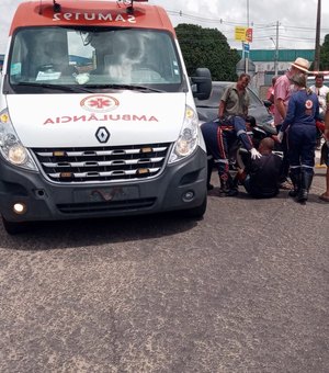 Acidente entre carro e moto deixa homem ferido em Arapiraca