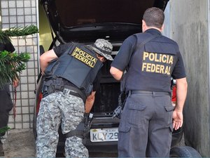 Ex-jogador da seleção brasileira é suspeito de fraudar pagamentos de prêmios da CEF