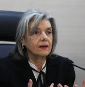 Cármen Lucia toma posse na presidência do TSE