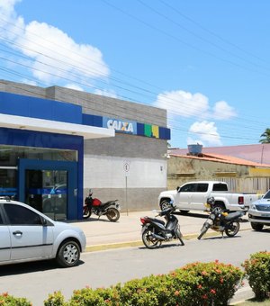Covid-19: bancos e supermercados estão fechados em Maragogi