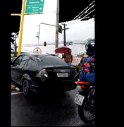 [Vídeo] Motorista sofre acidente e abandona veículo no Barro Duro
