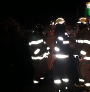 Princípio de incêndio atinge oficina mecânica e mobiliza Corpo de Bombeiros