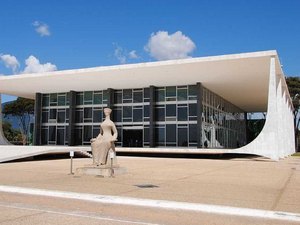 Senado aprova reajuste salarial dos ministros do STF; saiba o valor