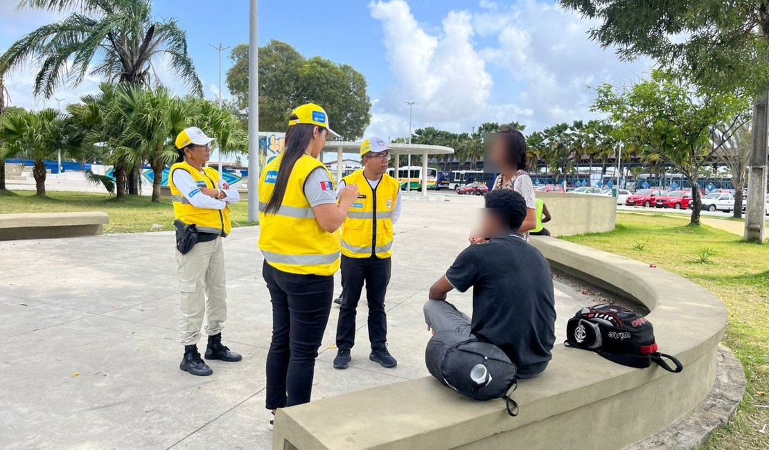 Ronda no Bairro acolhe casal em situação de vulnerabilidade no Benedito Bentes