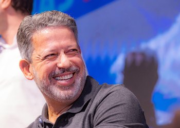 Arthur Lira avança sobre Solidariedade e Podemos para chapa de JHC