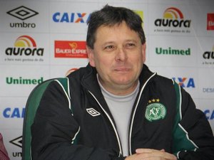 Presidente da Chapecoense, Sandro Pallaoro é enterrado em Chapecó