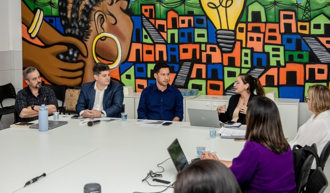 Vice-prefeito coordena reunião com técnicos do Fonplata sobre novo Mercado da Produção