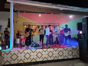 Festa de Arapiraca reúne amigos e movimenta comércio local e cenário musical