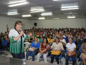 Prefeita assina projeto garantindo direitos a agentes de saúde