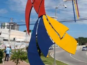 Adote uma Área Pública: obra de arte é revitalizada