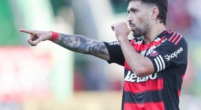 Flamengo vence Juventude fora, quebra tabu e mantém vantagem na liderança