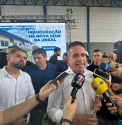 [Vídeo] Governador Paulo Dantas entrega novo prédio da Uneal em Arapiraca