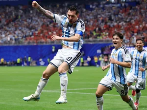 Messi marca, Argentina conquista virada histórica sobre o Egito e avança na Copa
