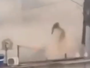 Vídeo mostra bueiros explodindo durante incêndio em São Paulo