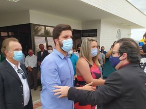 Ex-prefeito recepciona presidente do TJ/AL para inauguração de Fórum em Traipu