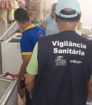 Vigilância Sanitária apreende carne imprópria para o consumo humano, em Palmeira