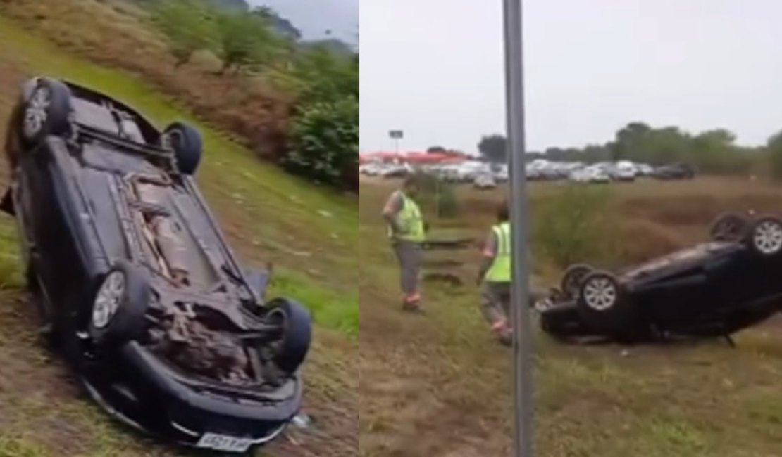 Carro capota em pista de acesso ao aeroporto Zumbi dos Palmares; três pessoas ficaram feridas