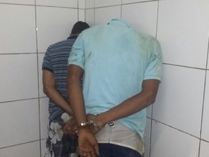 Dupla é presa em flagrante por roubar turista argentina na Orla