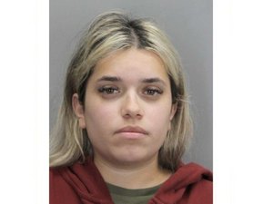 Babá brasileira é presa nos EUA por suspeita de matar homem