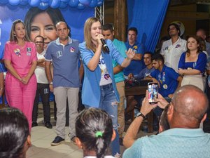 Durante discurso emocionado, Cibele Moura lembra que internação do pai mostrou ''verdadeiros amigos''