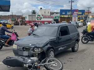 Motociclista fica ferido após ser atingido por carro na  AL-220, em Arapiraca