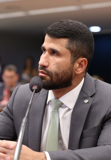 Fabio Costa cobra ações do governo e confronta ministro da Justiça na audiência sobre a PEC da Segurança Pública