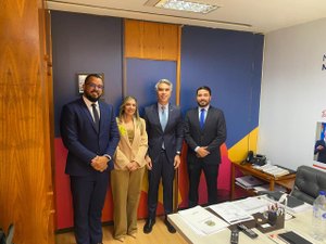Deputado Rafael Brito recebe gestores alagoanos durante a Marcha dos Prefeitos 2025 em Brasília