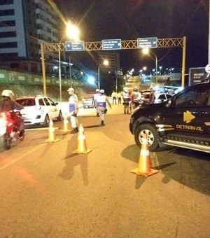 Operação Lei Seca prende três pessoas por embriaguez em Maceió