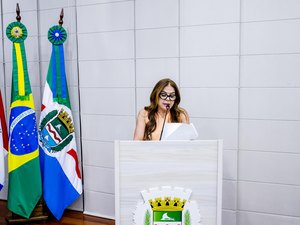Vereadora Silvania Barbosa defende maior atenção à saúde mental e propõe ações de acompanhamento nas escolas