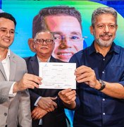 Arthur Lira comanda ato de filiação de Gunnar Nunes ao PP em evento prestigiado por lideranças evangélicas de AL