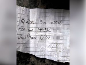 Motorista deixa bilhete após destruir moto em SP e post viraliza: 'Me liga'