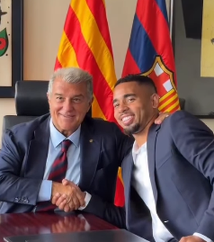 Barcelona anuncia a contratação do jogador brasileiro Gabriel Jesus