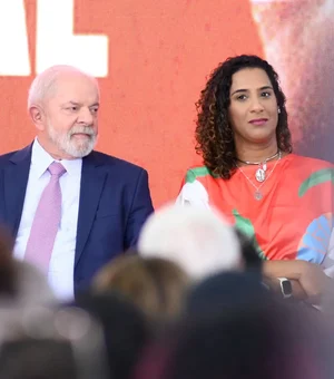 Lula assina decreto que garante 30% dos cargos na administração pública a negros