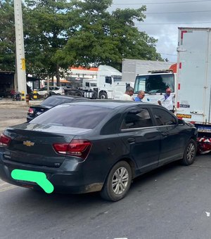 [Vídeo] Acidente entre cinco veículos deixa uma pessoa ferida no Distrito Industrial, em Maceió