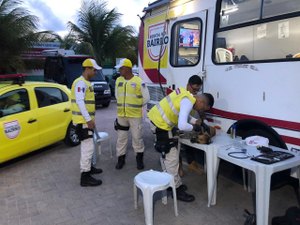 Agentes do Ronda no Bairro prestam socorro a cão gravemente ferido