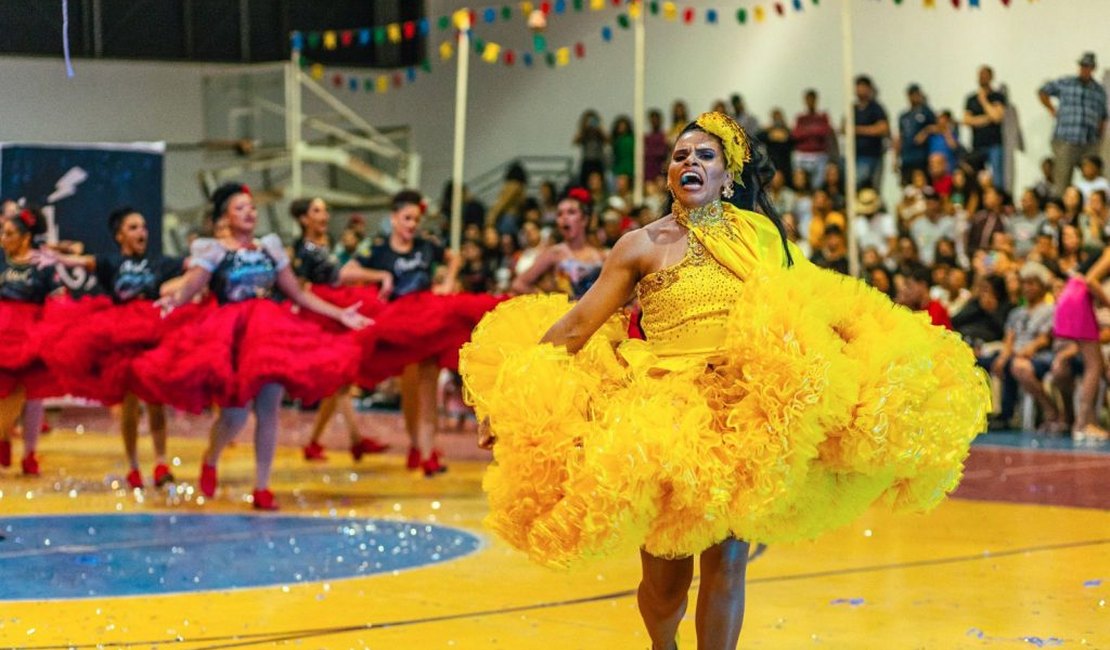 Magia das Juninas contagia o público na 2ª mostra de quadrilhas estilizadas de Arapiraca